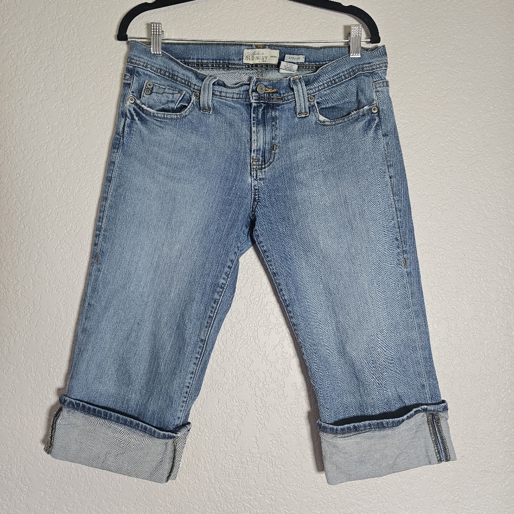 Old Navy size 10 Womans Low Rise Stretch Cuffed Jean Denim Capris
